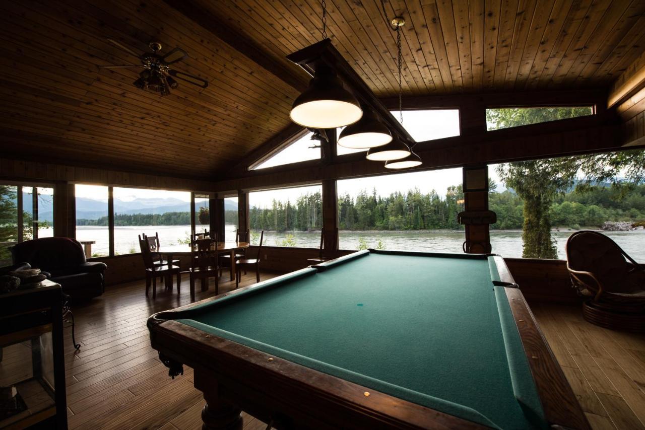 تيراس Skeena River House Bed & Breakfast المظهر الخارجي الصورة